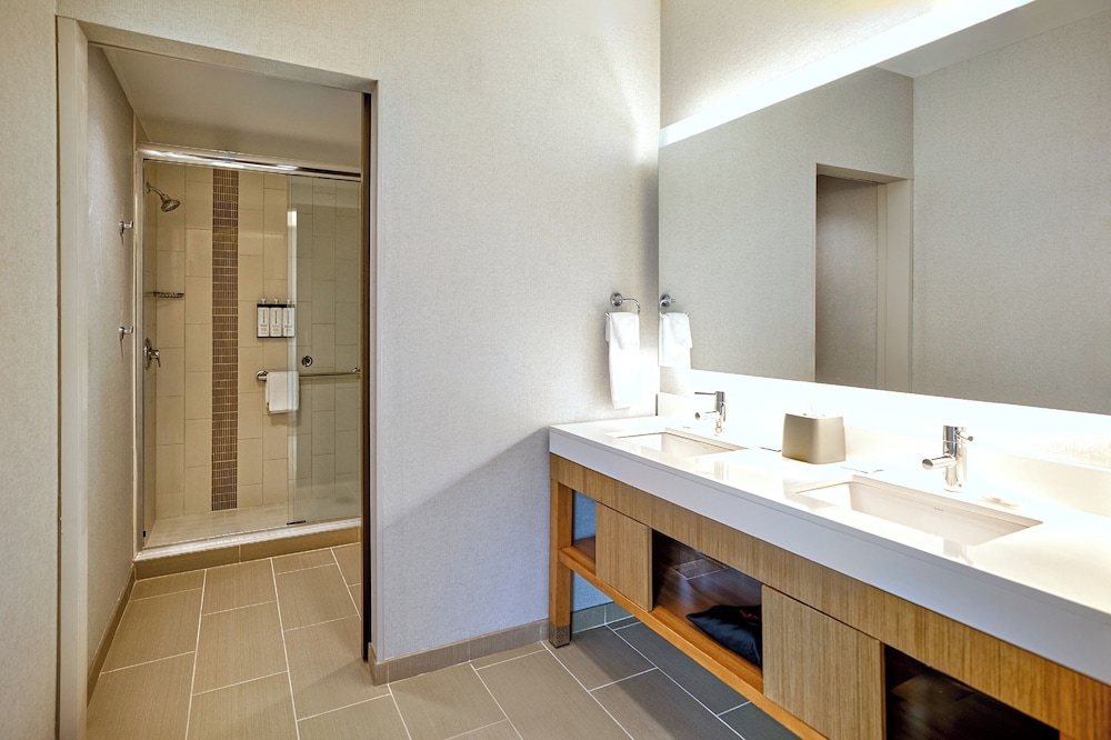 Hyatt Place Portland-Old Port 72/73