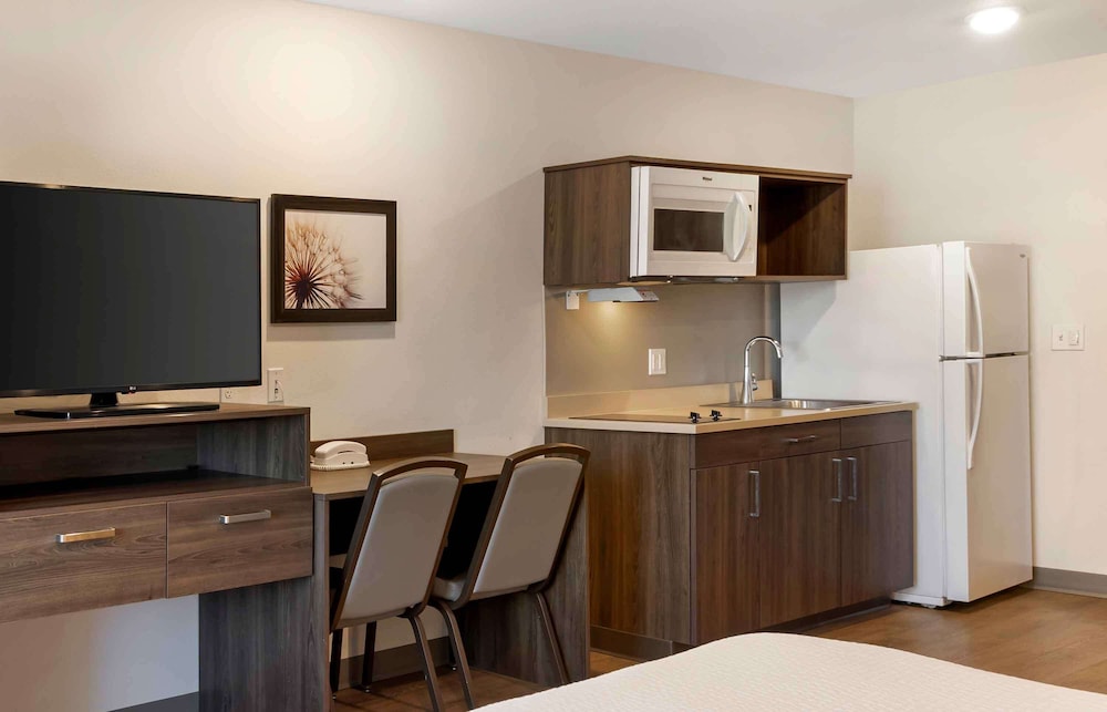 Woodspring Suites Riverside Norco 39/49