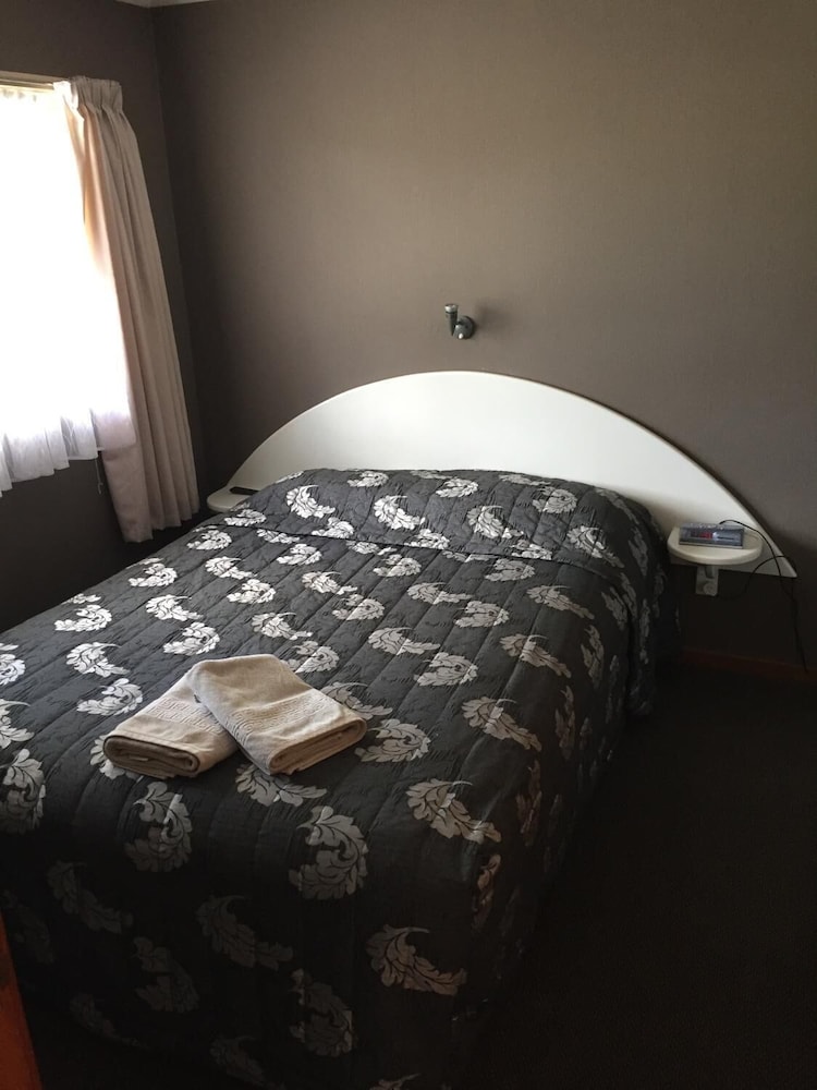 Alexandra Motor Lodge 26/70