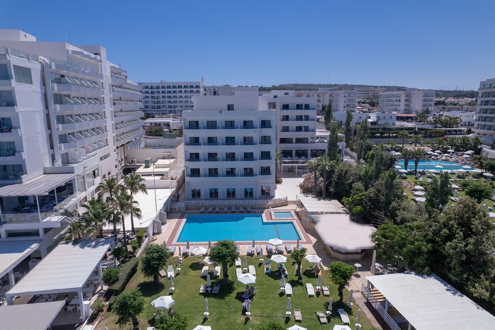 Iliada Beach Hotel 7/64