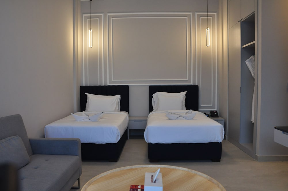 1 Bedroom, Chalet, Single Bed, Pool Access