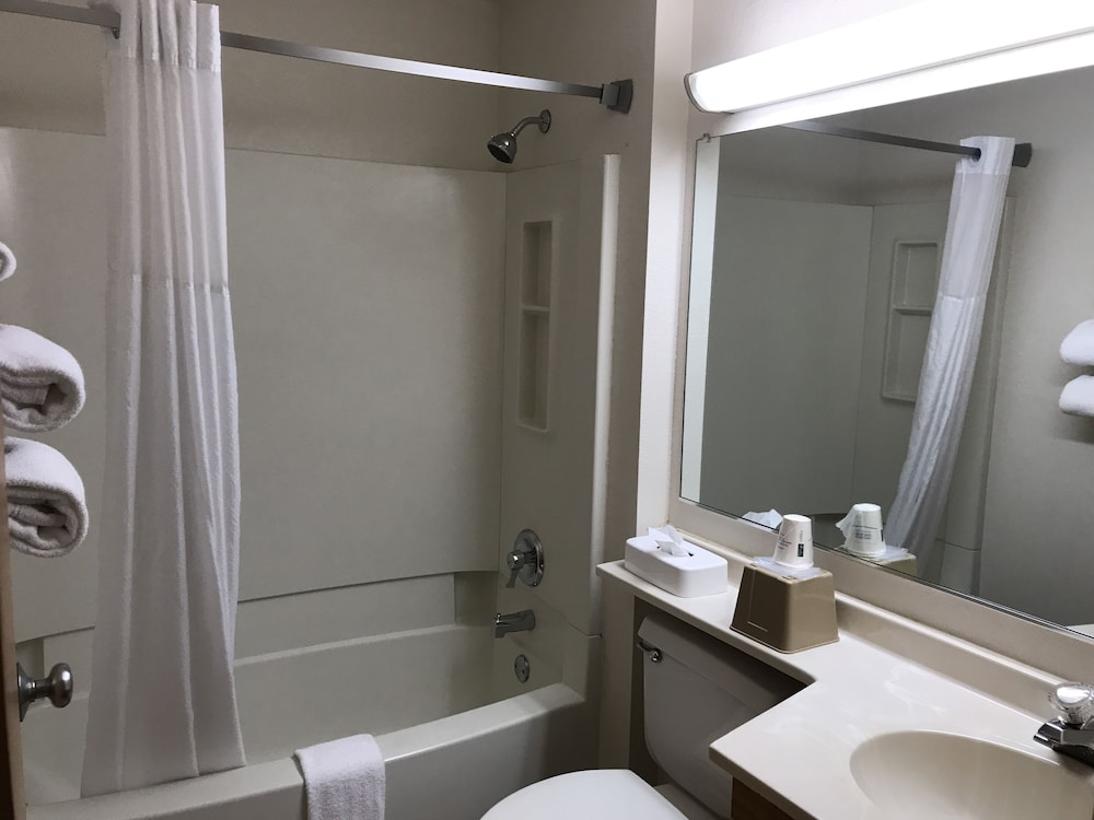 Super 8 by Wyndham Canonsburg/Pittsburgh Area 36/40