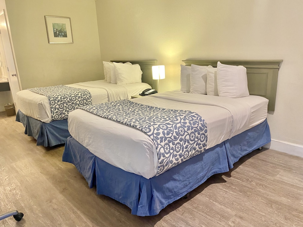 Garden Inn Homestead 35/81