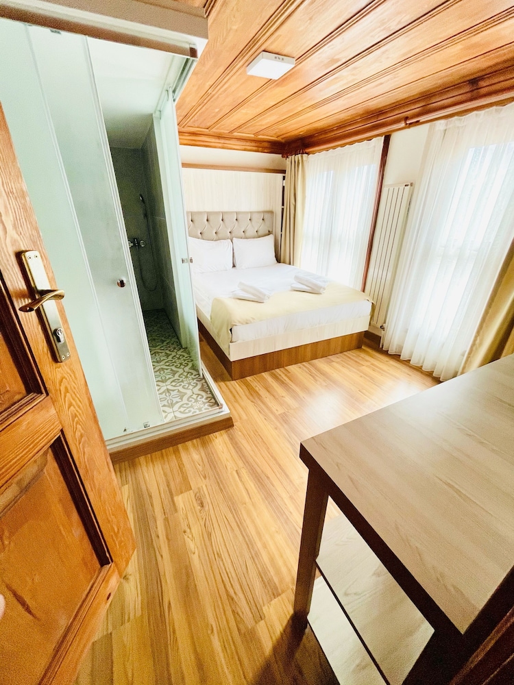 Qonaq Hotel 21/40