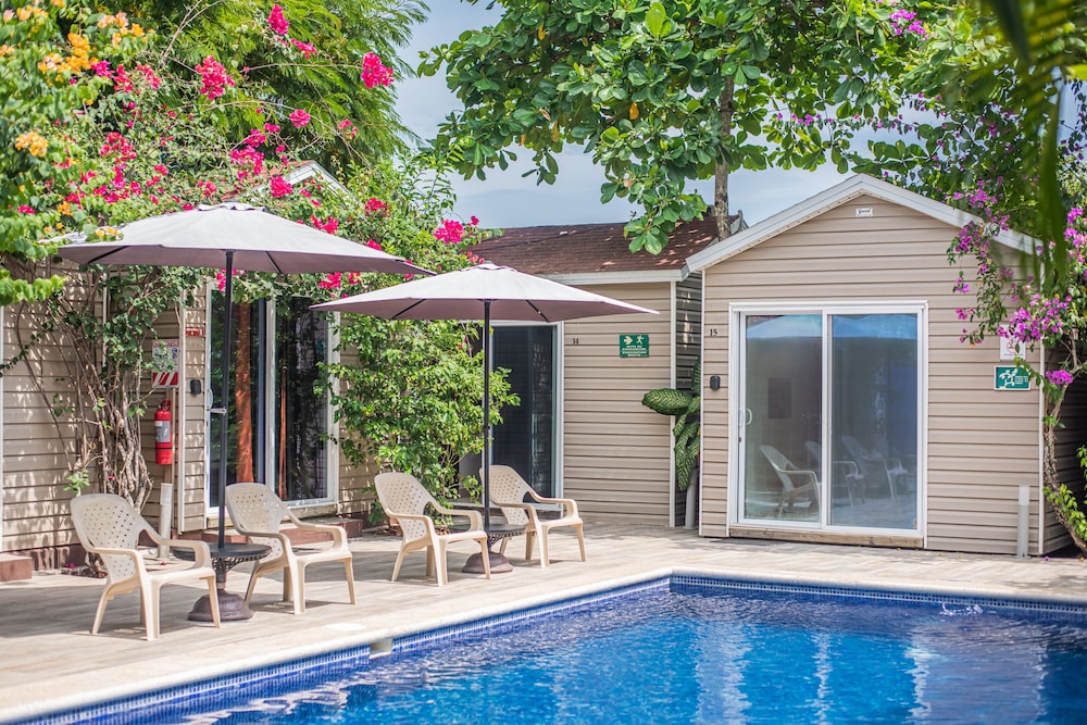 Jaco Lodge 21/50