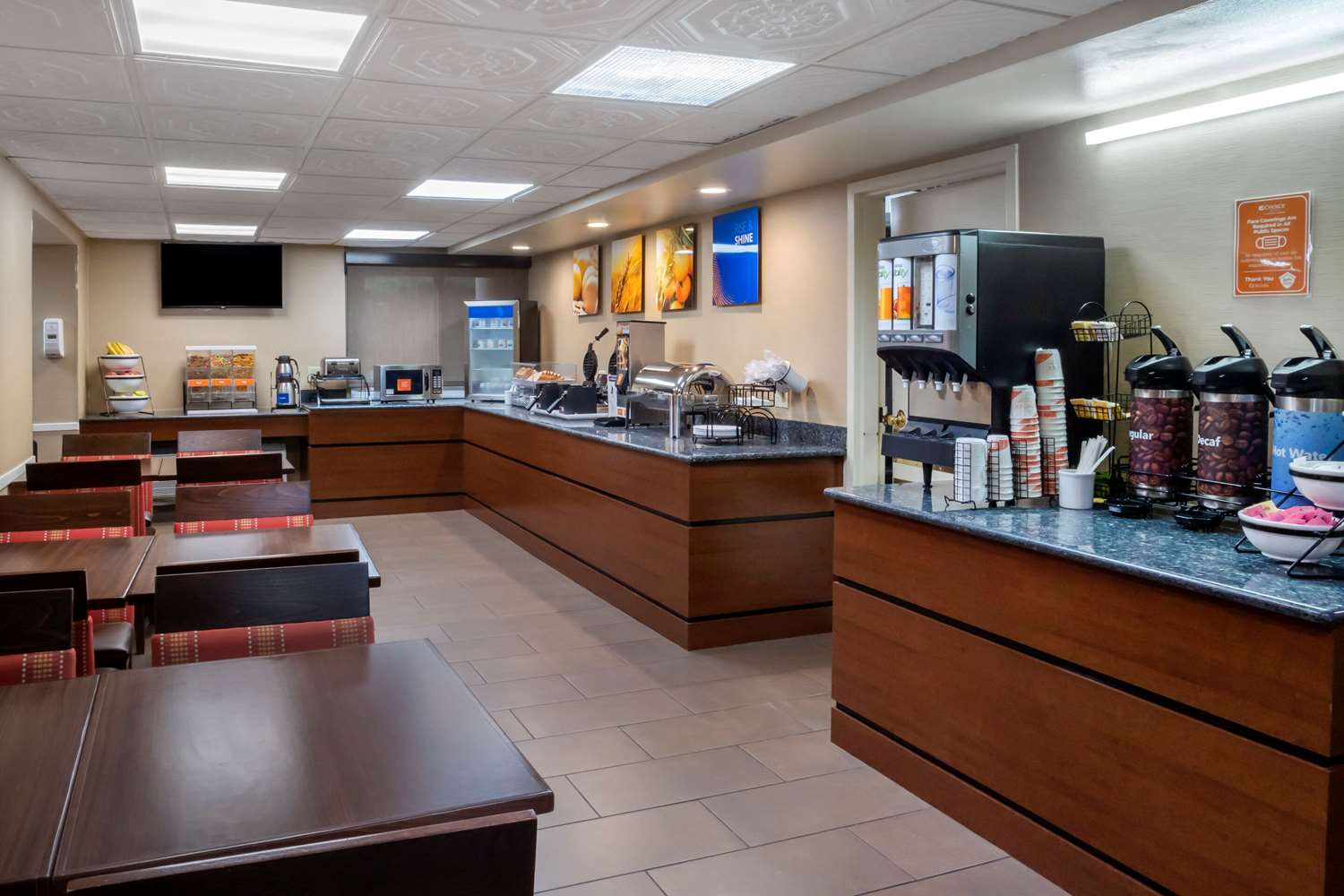 Comfort Inn Edison - New Brunswick 18/25
