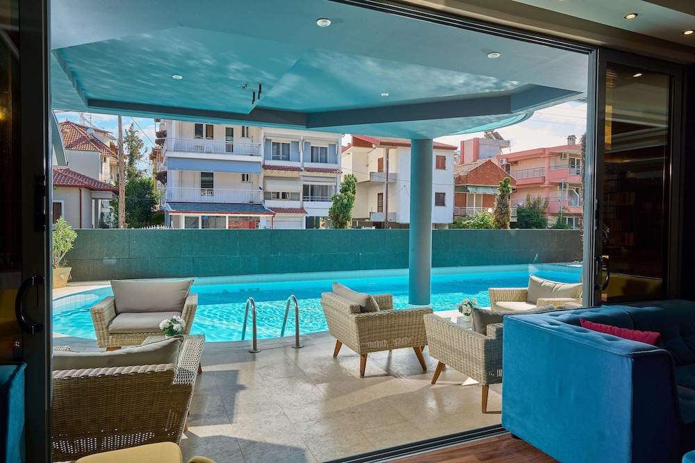 Mediterranean Resort Hotel 27/60