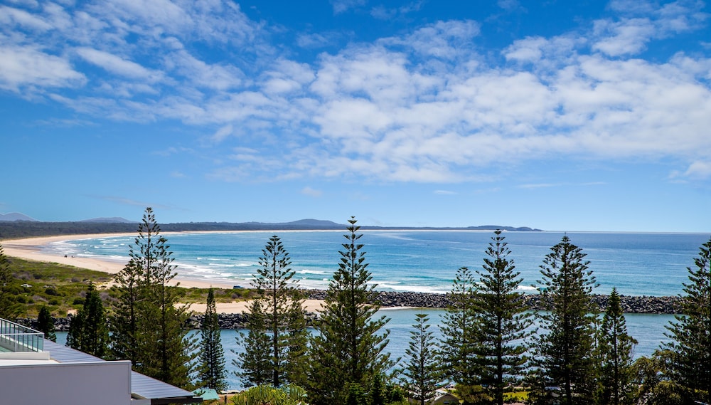 PORT PACIFIC RESORT 63/66