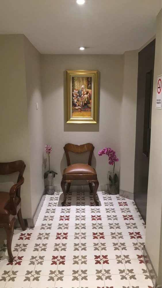 Wame Suite Hotel 40/85