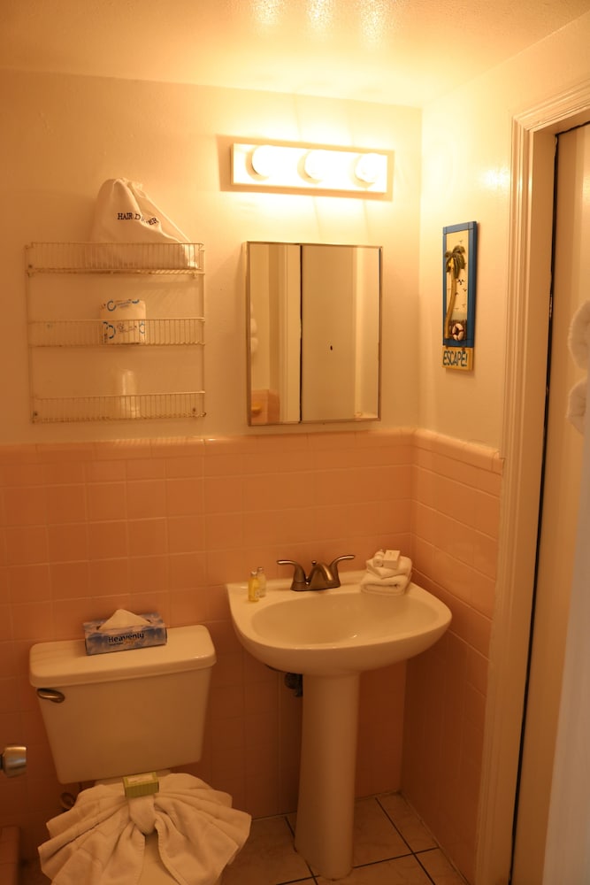 Miramar Resort 48/50
