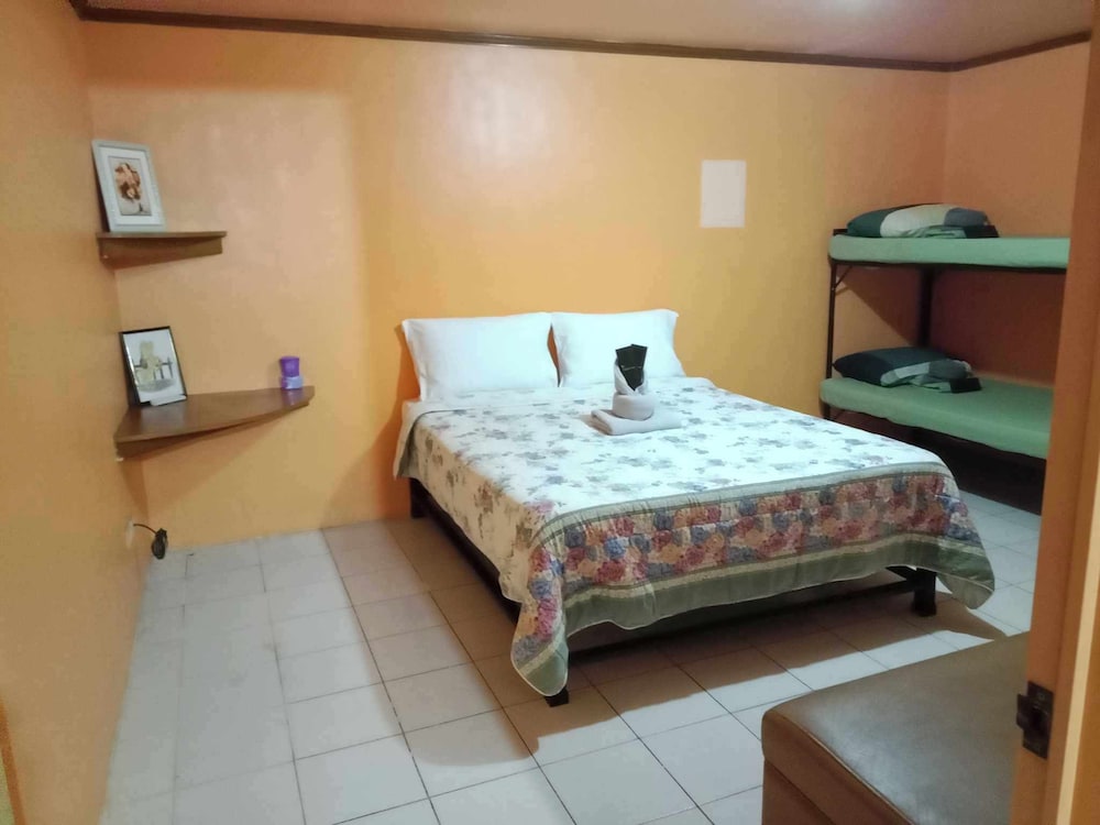 غرفة عائلية بسرير كوين، 1St Street Park Apartelle 2/4