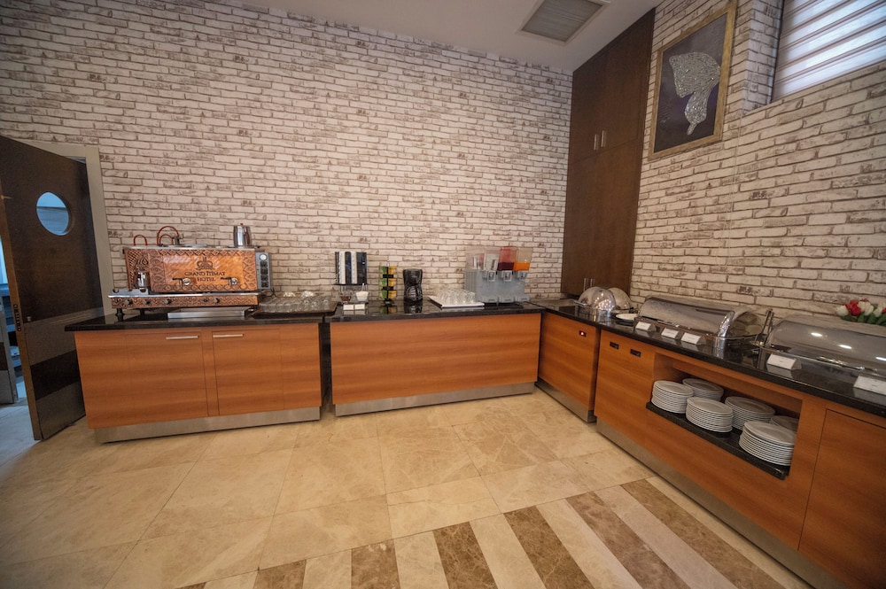 Grand Itimat Hotel 7/60