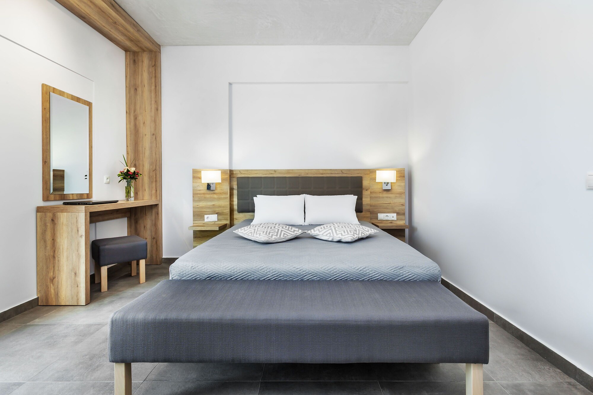 DELUXE, SUITE