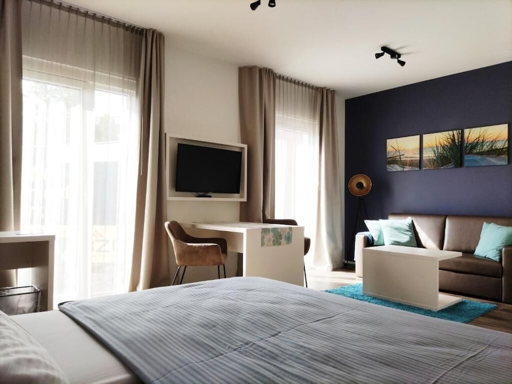 Amper Art Hotel 7/19