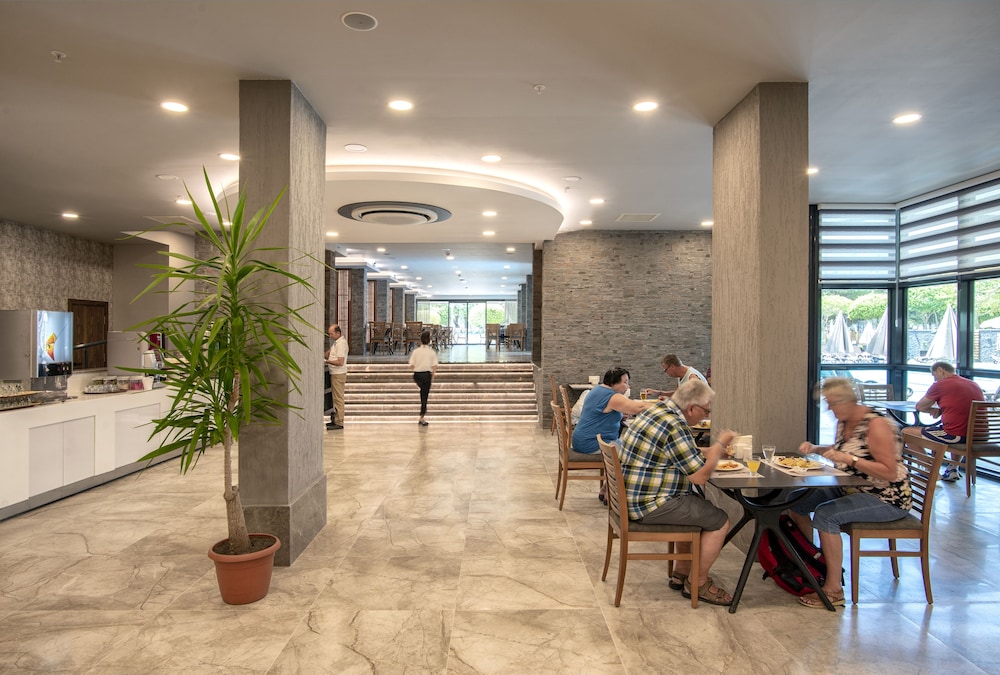 Riviera Zen Hotel - Adult Only 50/68