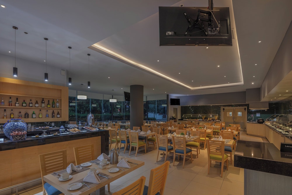 restaurant cafeteria