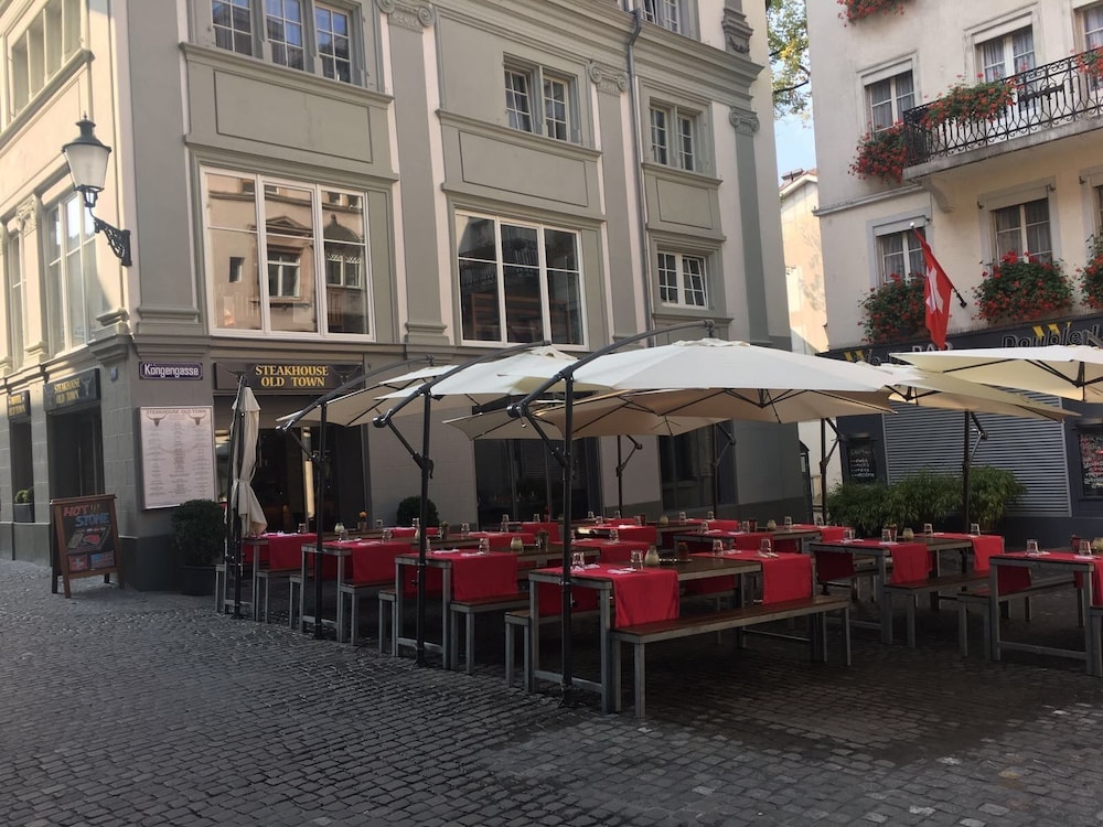 Hotel Old Town 24/25