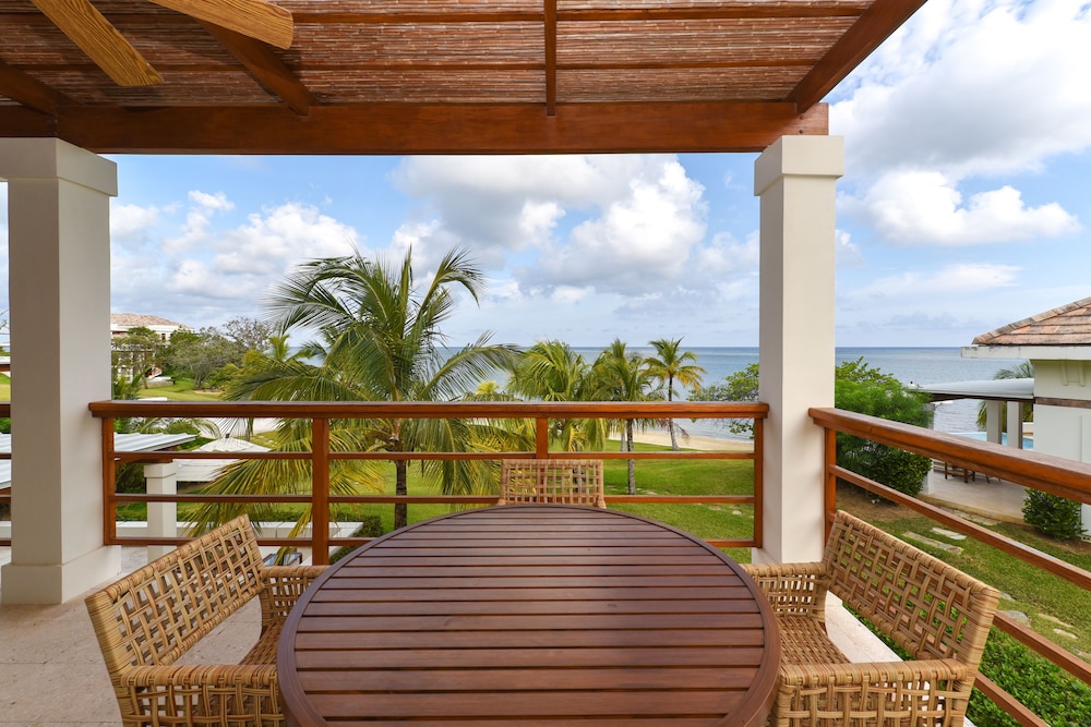 Las Verandas Hotel And Villas 11/73