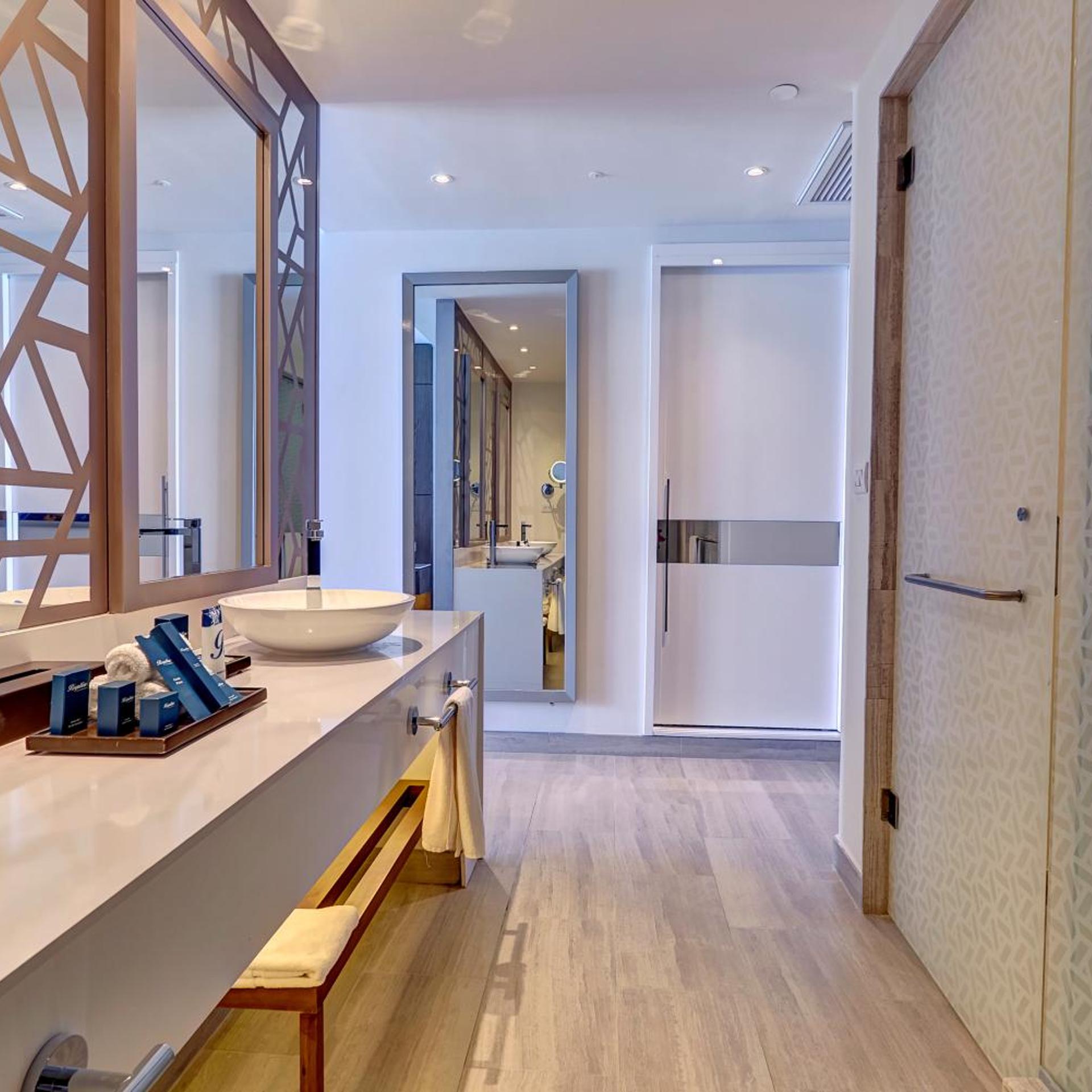 Luxury, Suite, King Bed, Ocean Front، Royalton CHIC Cancun, An Autograph Collection (ex Royalton Cancun) 7/7