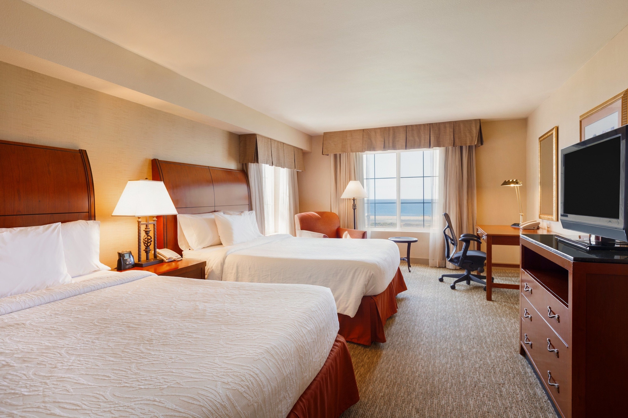 ROOM, 2 QUEEN BEDS, POOL VIEW