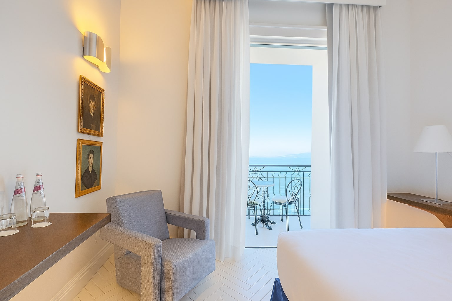 Junior Suite, Sea View, Grand Hotel Europa Palace 3/10