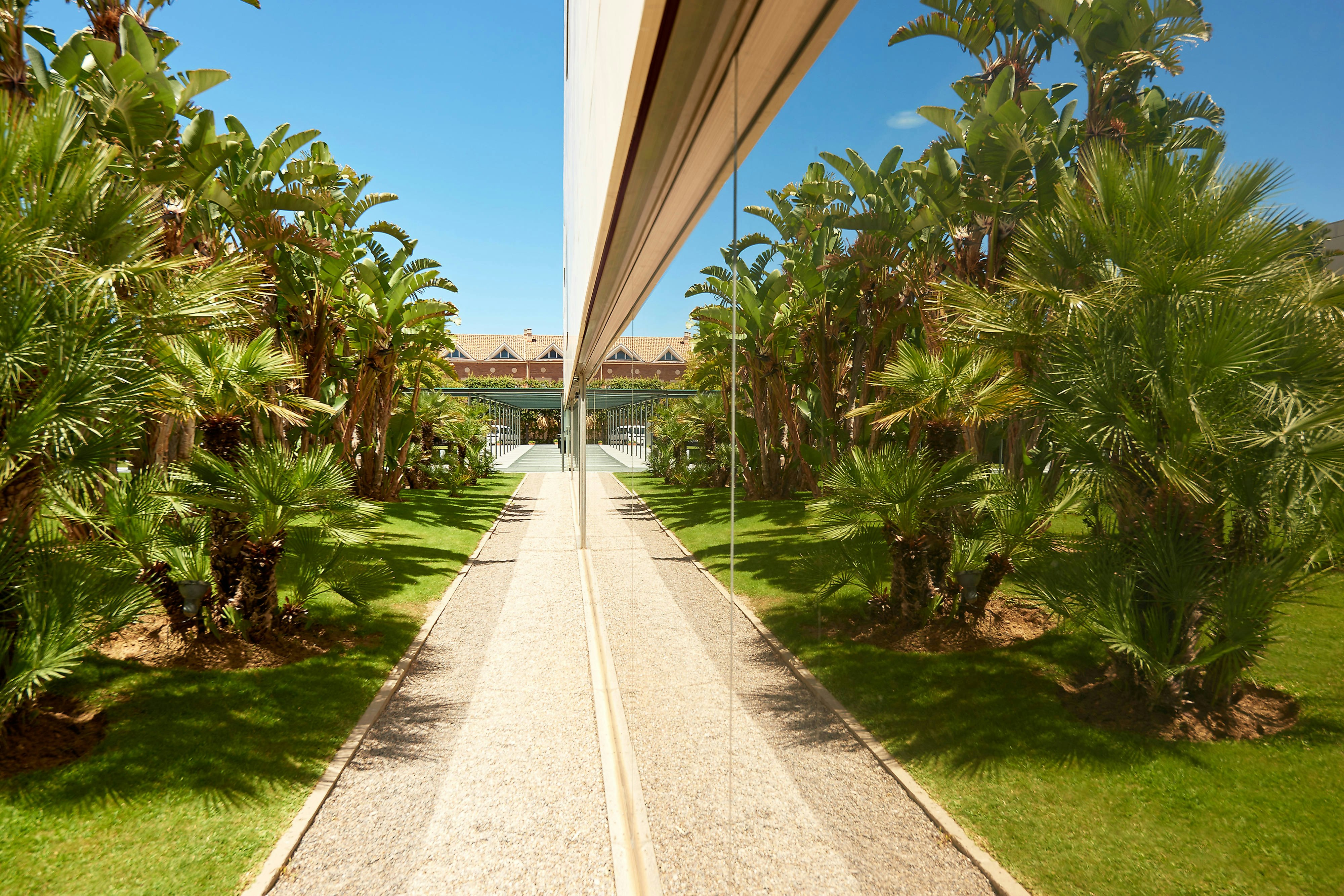 Le Meridien Ra Beach Hotel And Spa 77/80