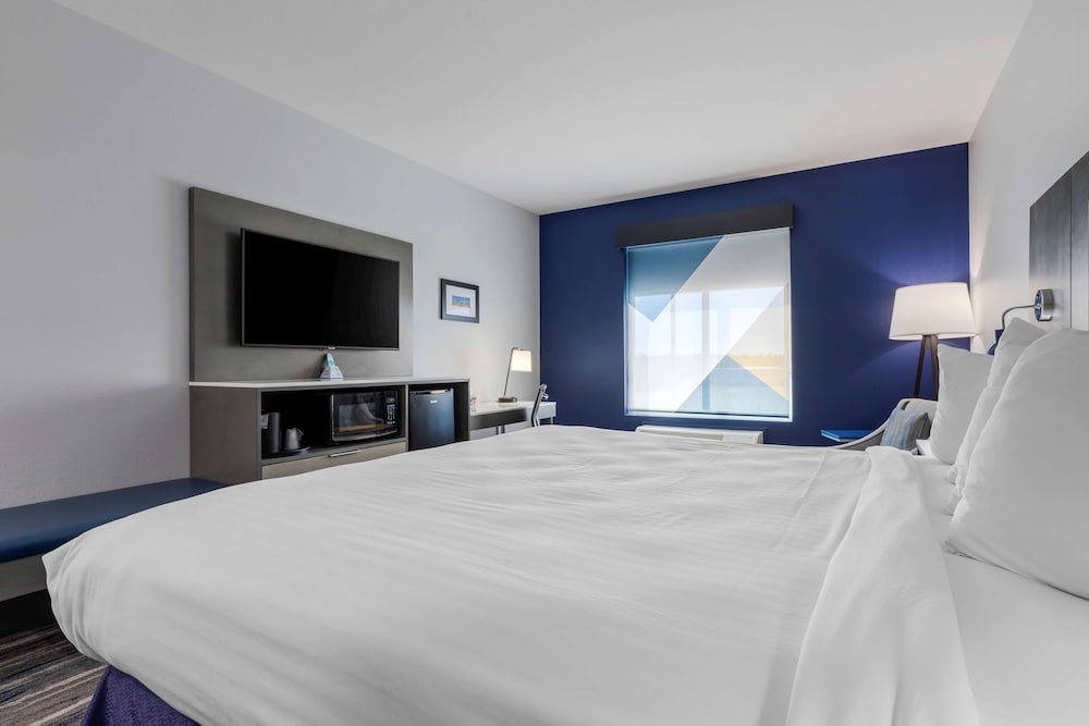 Best Western Plus Choctaw Inn & Suites 12/38
