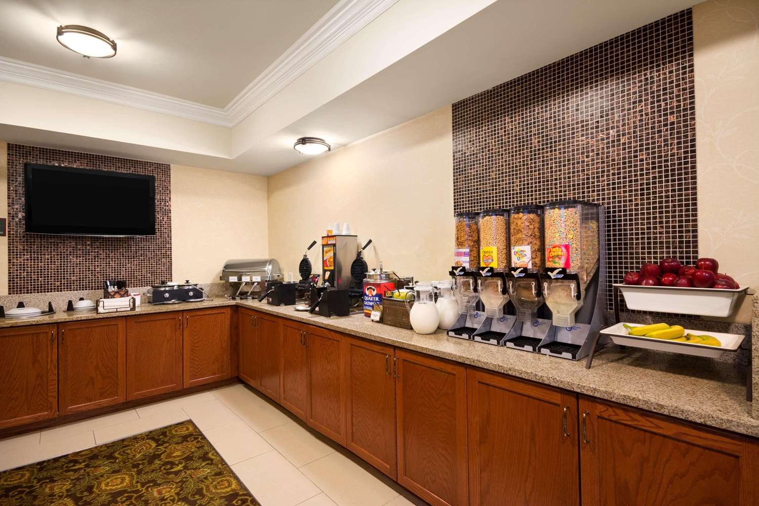 Baymont Inn & Suites by Wyndham Morrow/Atlanta I-75 South 6/6