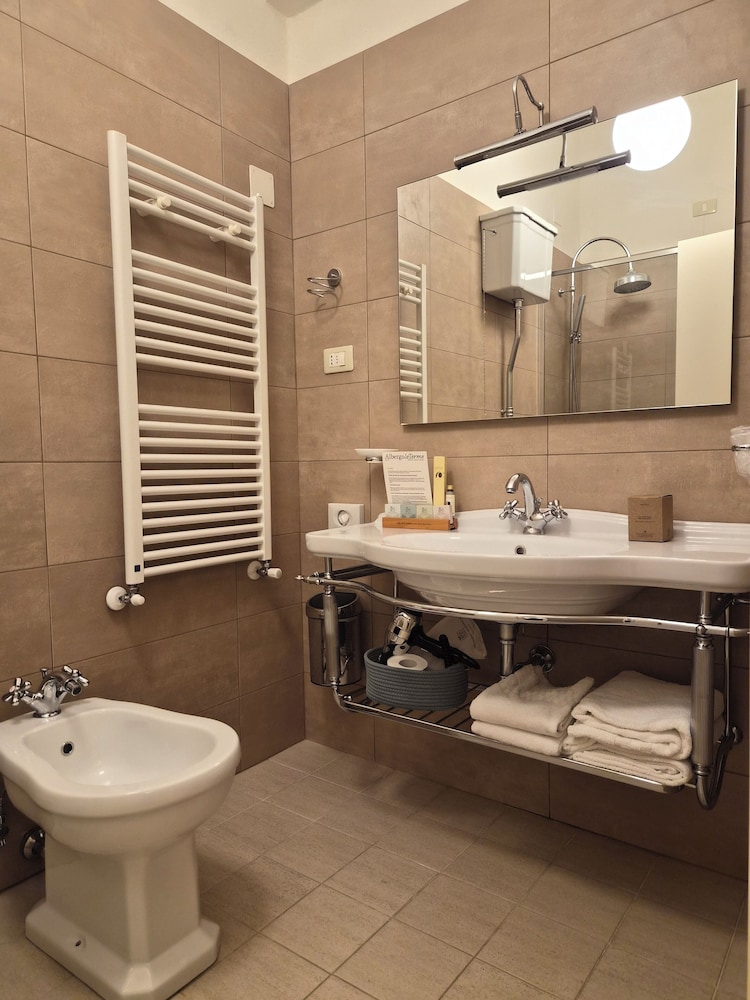 ALBERGO LE TERME 66/68