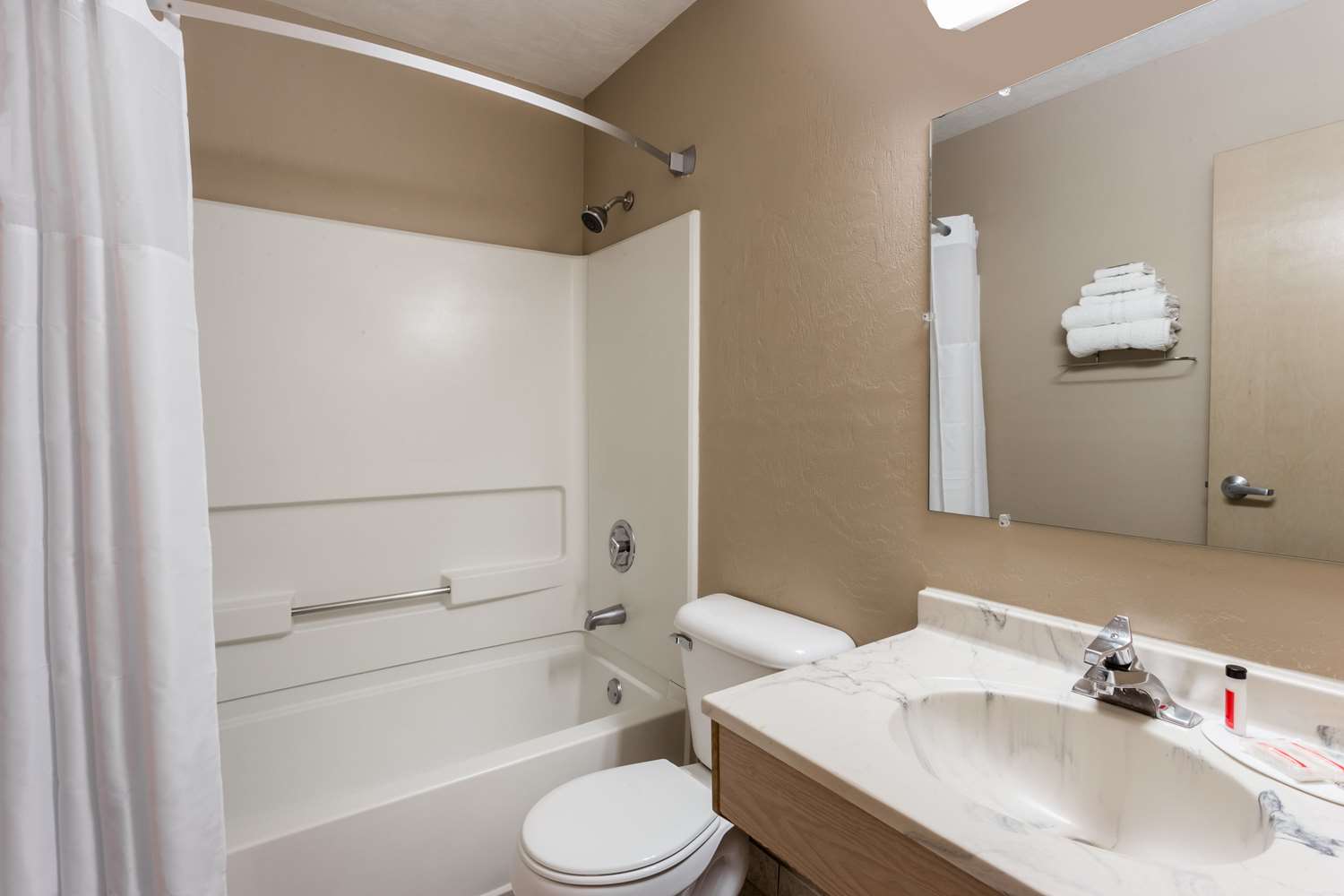 Super 8 by Wyndham Corvallis 20/22