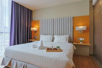 Deluxe, King Bed
