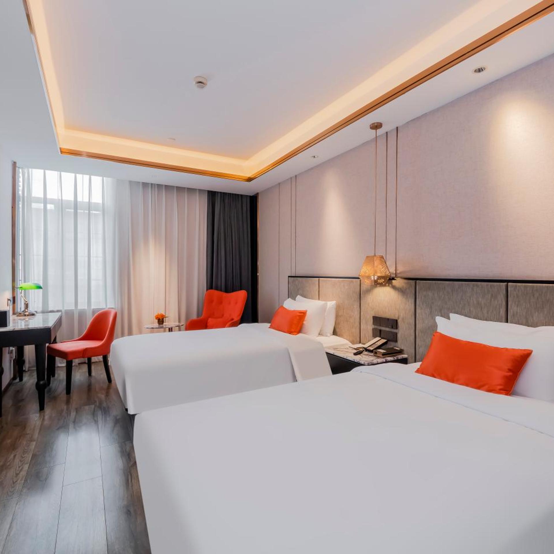 Yitel Premium (Shanghai people's Square Nanjing Road Pedestrian Street shop) 13/47