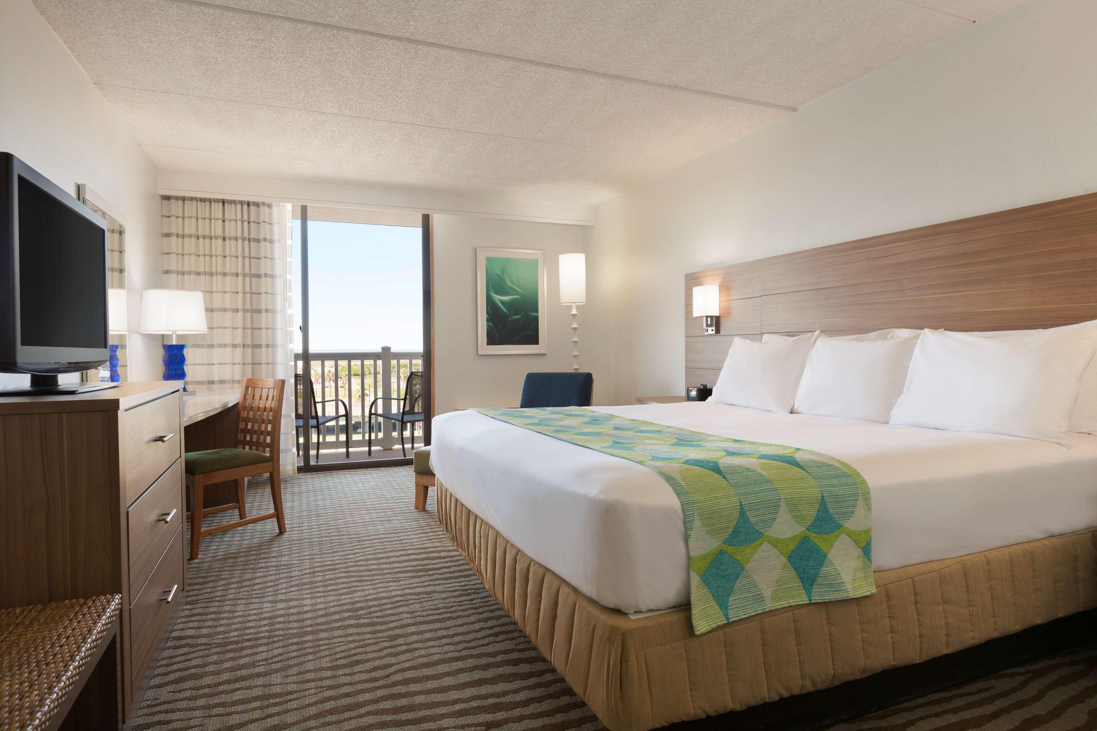 PREMIUM, KING BED, BAY VIEW, HIGH FLOOR