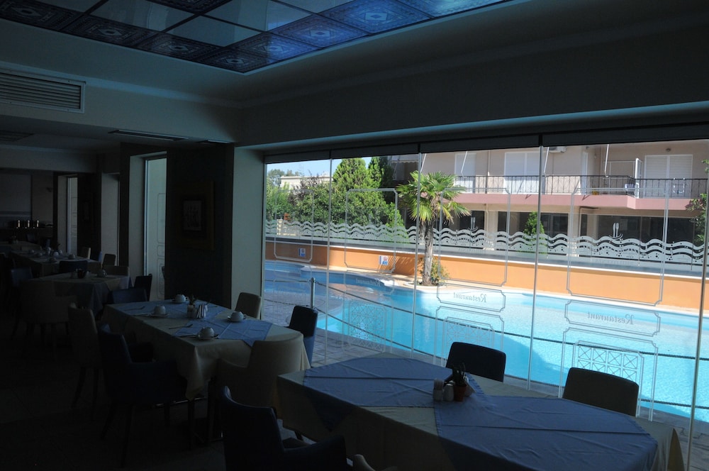 Philoxenia Hotel 41/75