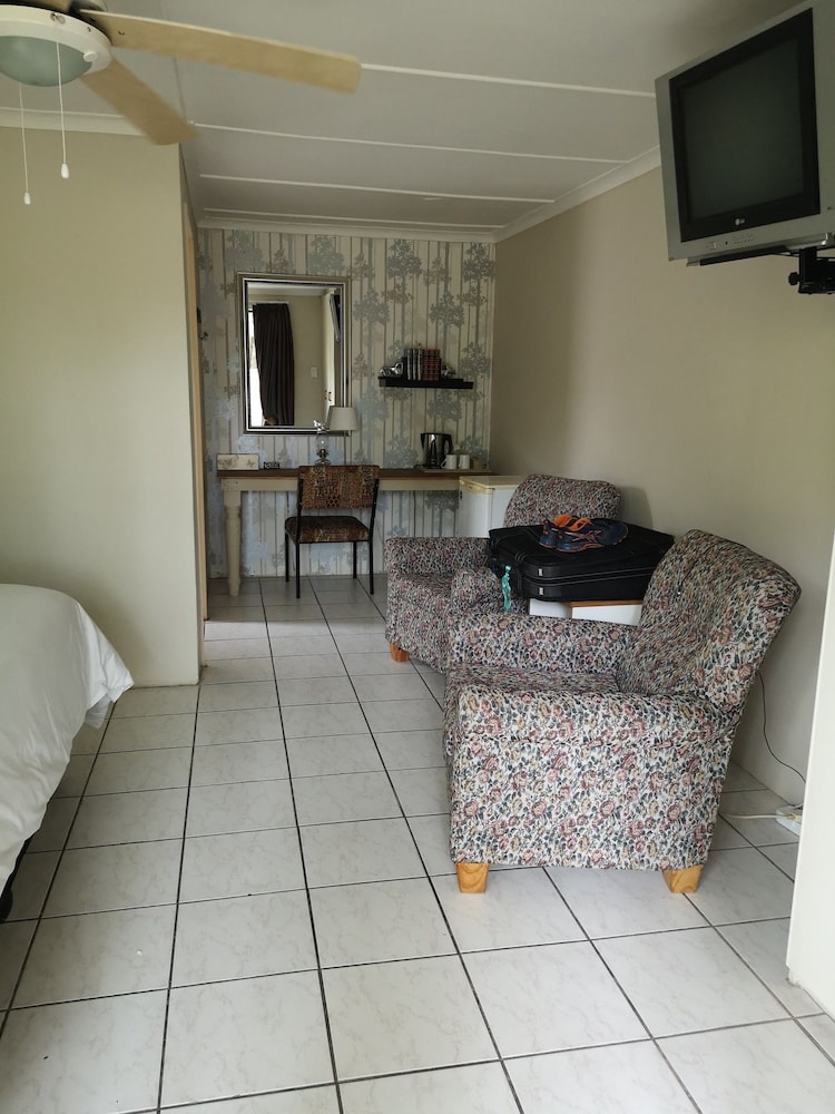 Nahoon Mouth Guest House 12/17