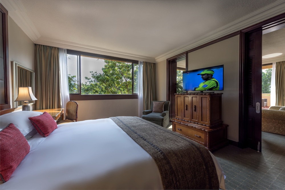 The Cascades Hotel At Sun City Resort 6/50