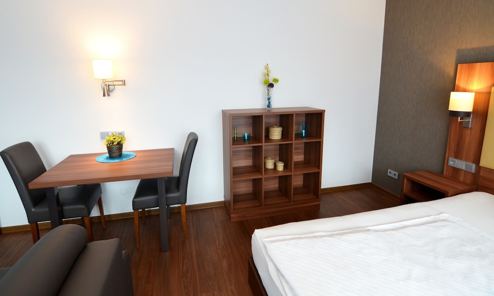 neu heidelberg guesthouse and apartments