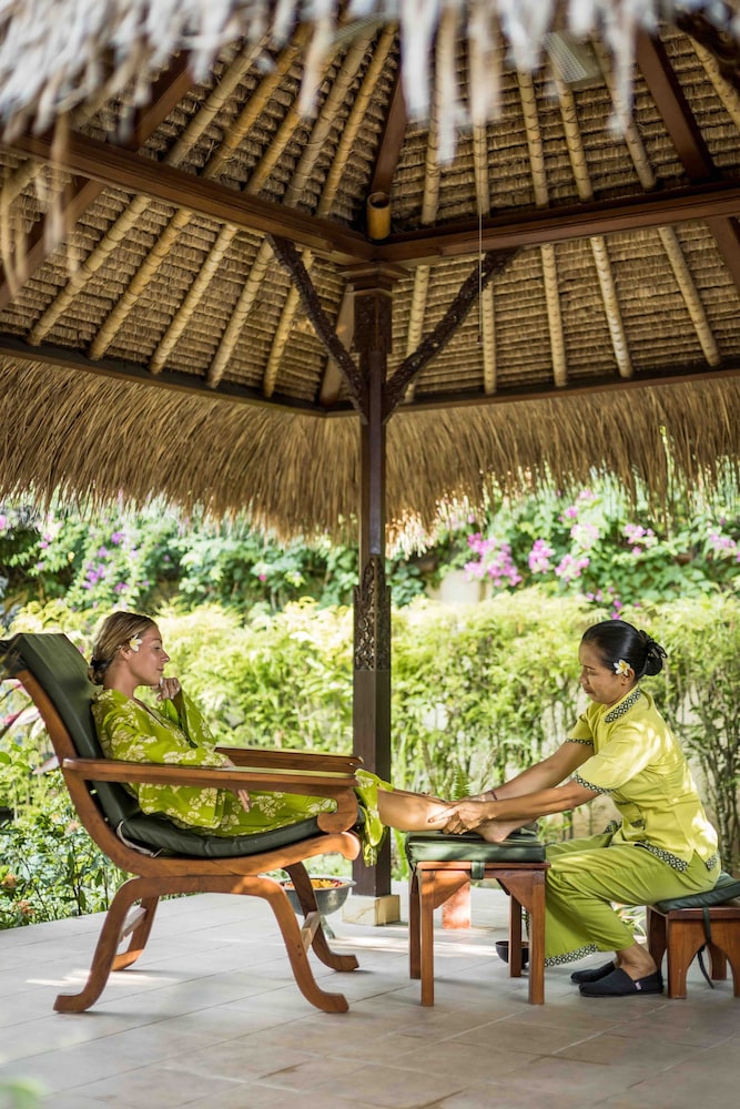 Alam Anda Ocean Front Resort And Spa 42/50