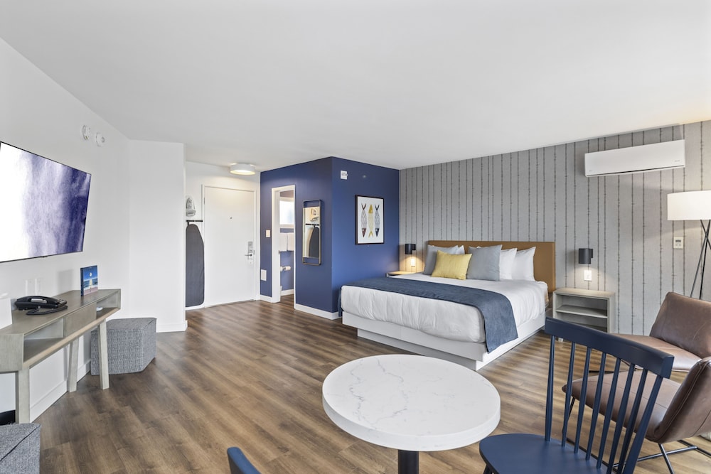 Sea Harbor Hotel 15/30
