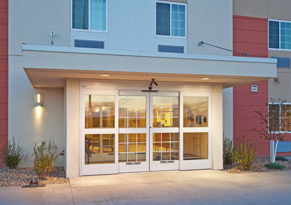 CANDLEWOOD SUITES WILLISTON 2/77