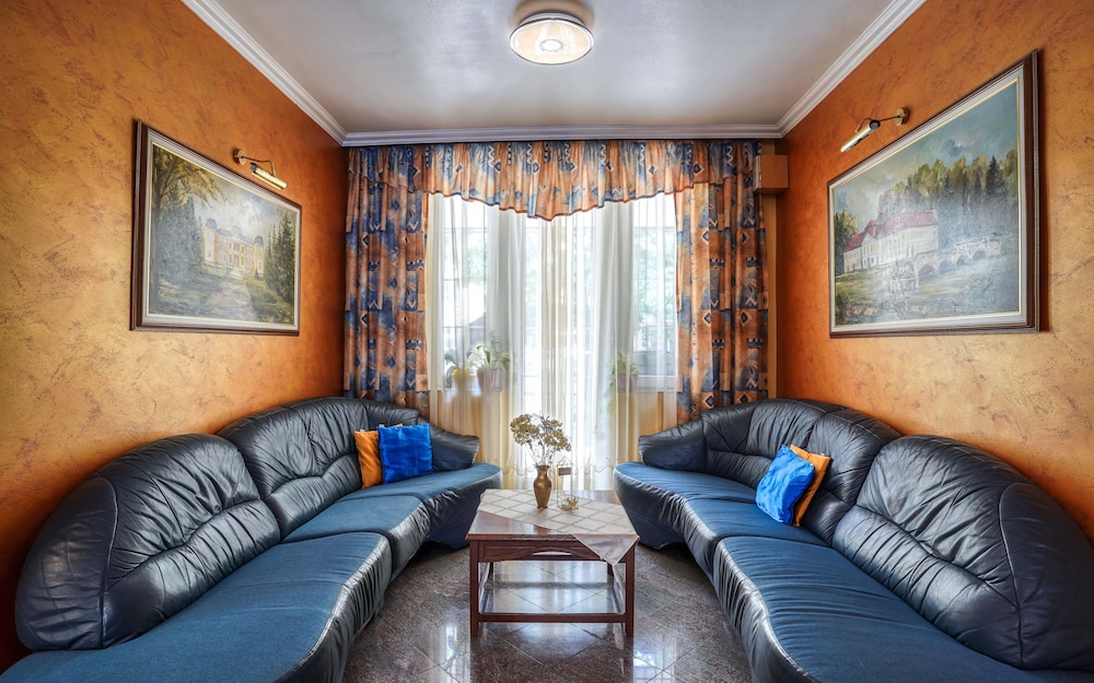 Erzsebet Hotel 29/46