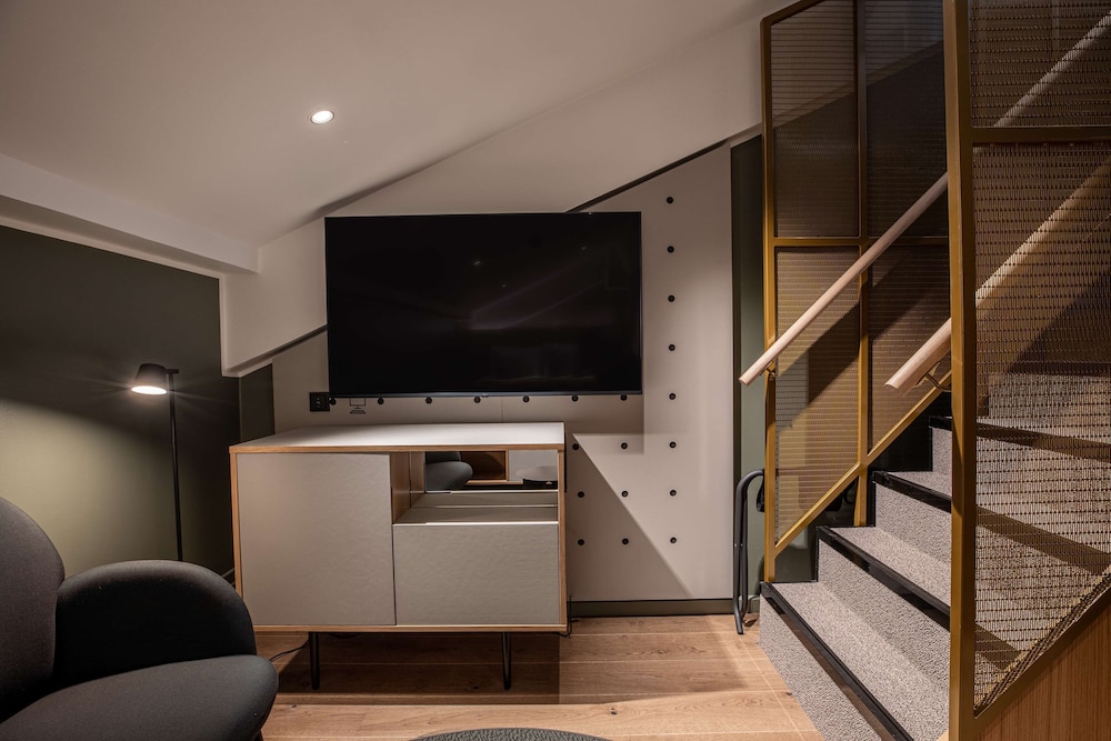 Scandic Helsinki Hub 5/50