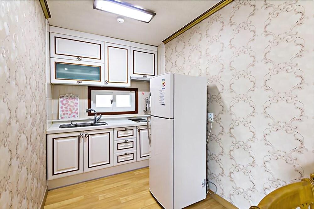 Sokcho Sujabyeol Pension 14/23