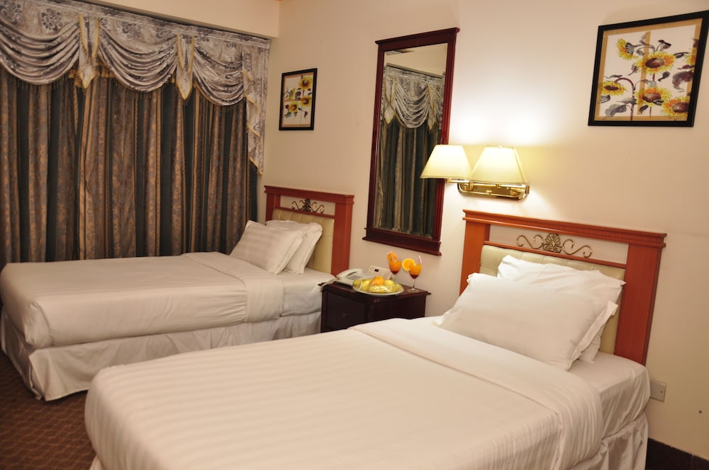 HOTEL SWEET DREAM 15/52