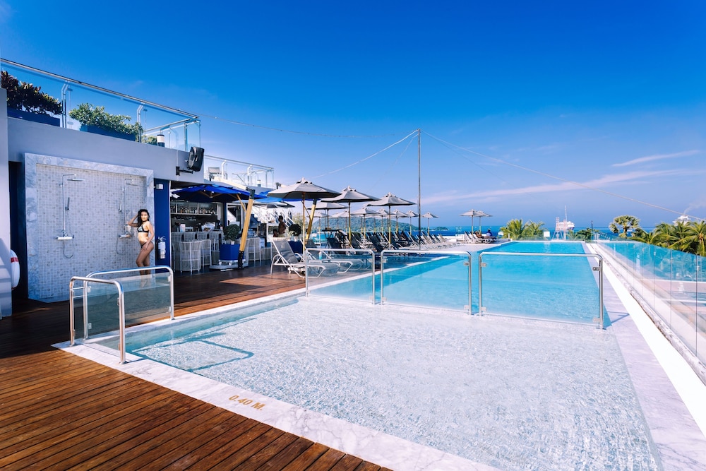 Hotel Clover Patong Phuket 37/75