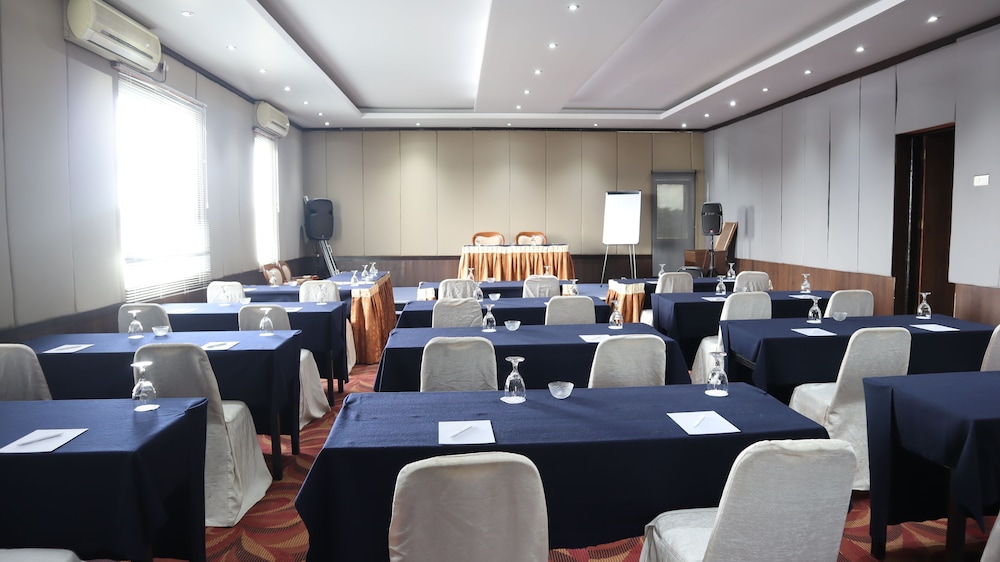 Grand Verona Hotel Samarinda 28/32