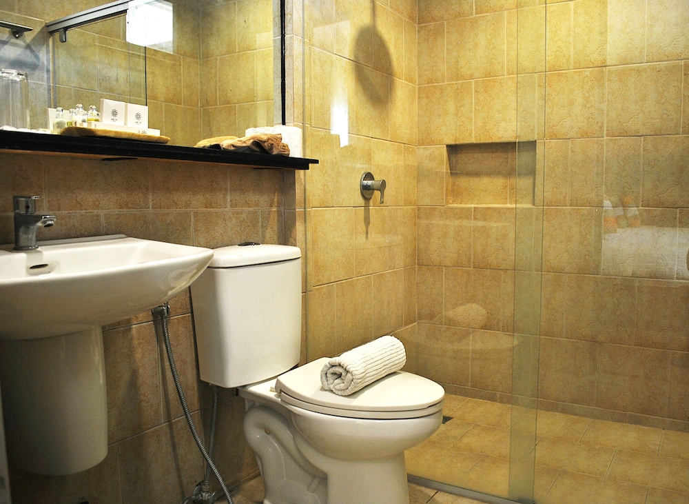 Altamare Dive and Leisure Resort Anilao 48/49