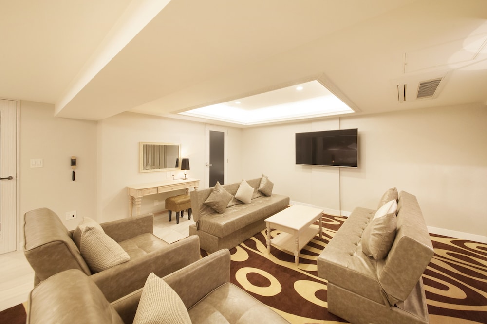 The Centurion Hotel Classic Akasaka 55/71