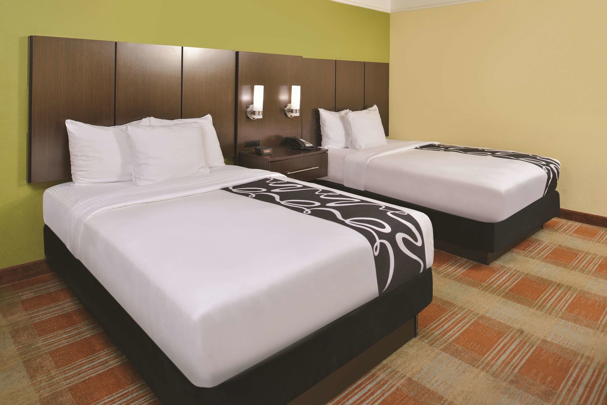 غرفة بسريرين مزدوجين، La Quinta Inn & Suites by Wyndham Atlanta South - Newnan 2/5