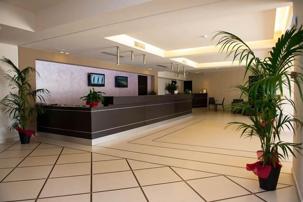 Lobby at EliHotel, SANT ALESSIO SICULO